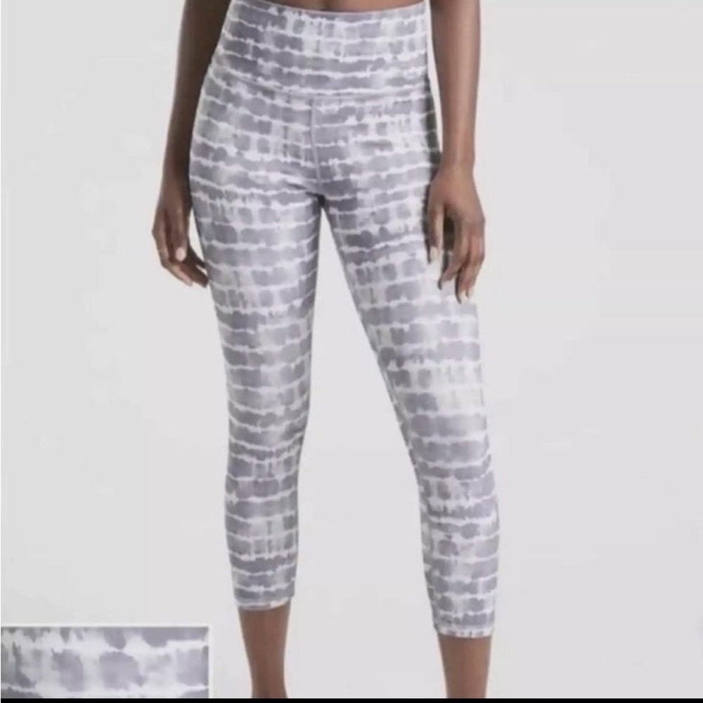 Athleta Elation Printed Capri Size XS Multicolor NWT